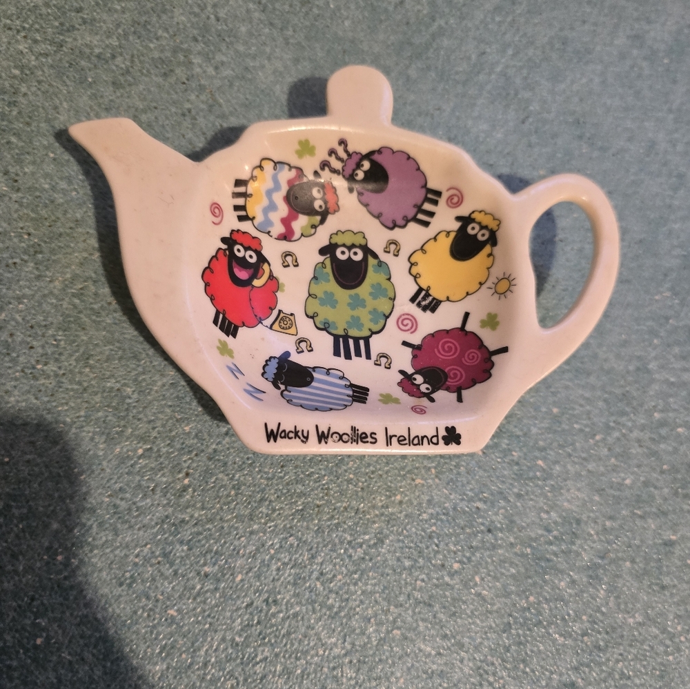 Wacky Woollies IRELAND Tea Bag Tidy Holder Ceramic Teapot Shape Sheep Colorful